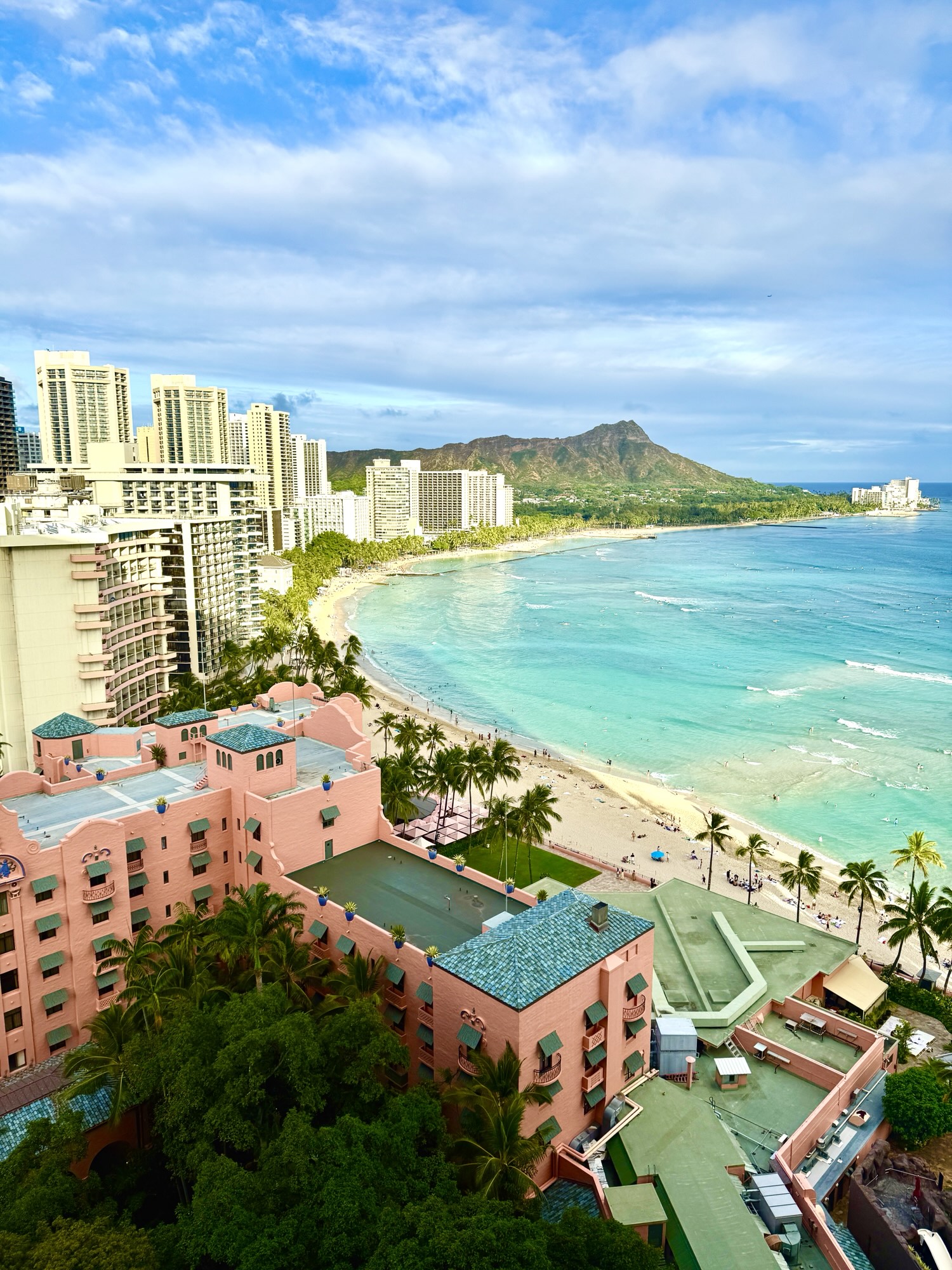 Blick über Waikiki Beach bis zum Diamond Head